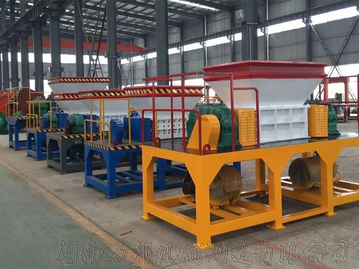 什么樣的撕碎機才是多功能撕碎機呢？聽萬邦機械為您解答